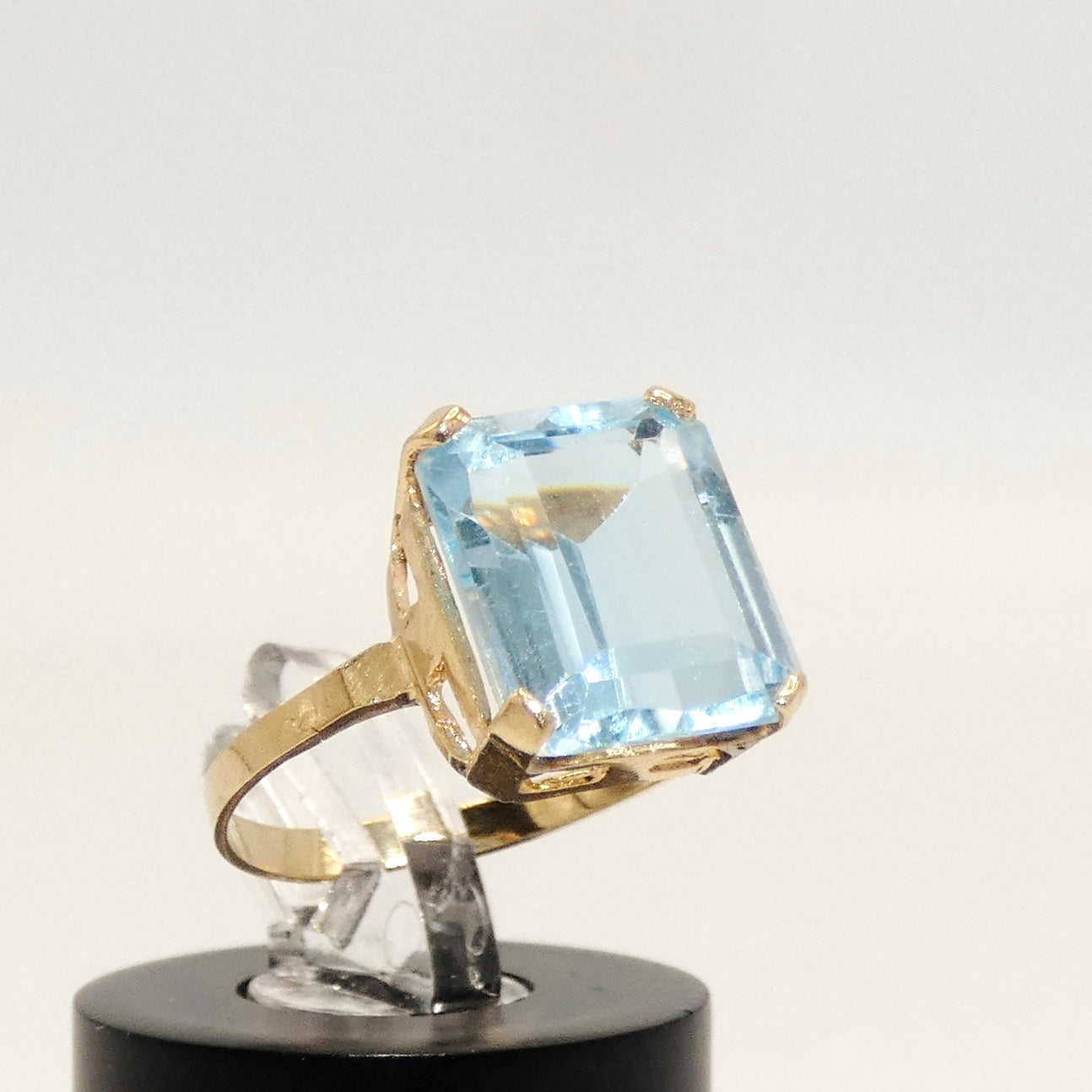 14K Gold Topaz Ring