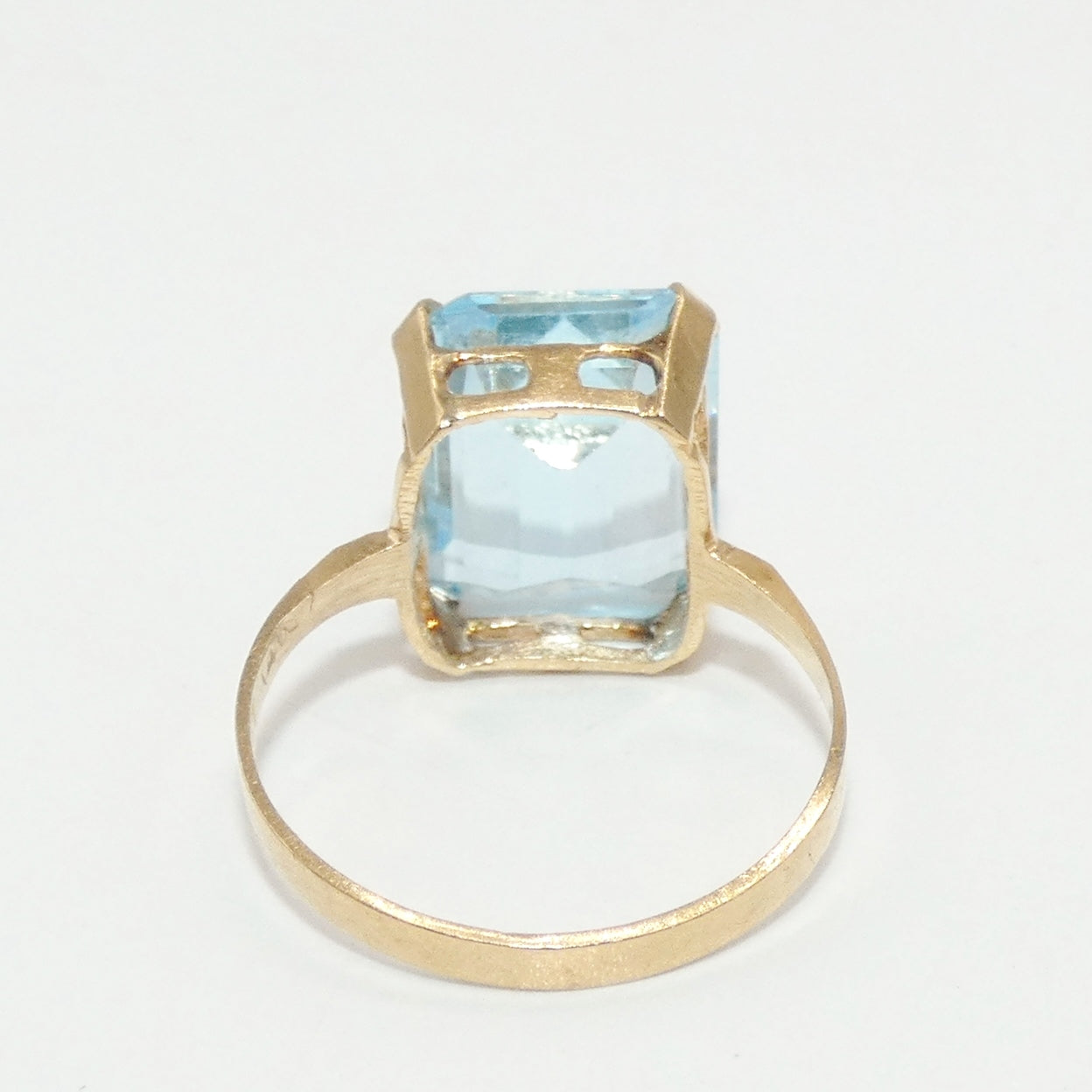 14K Gold Topaz Ring