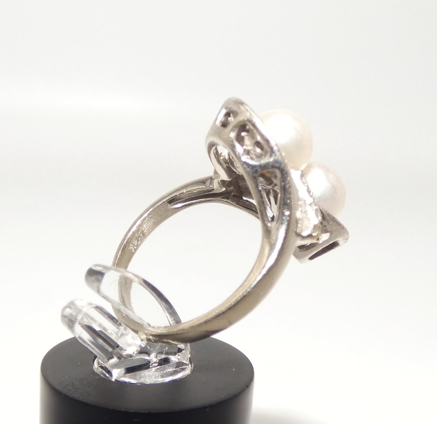 14K White Gold Pearl & Diamond Ring