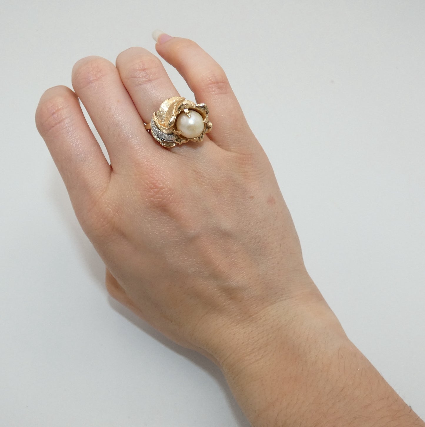 14K Gold Pearl & Diamond Ring