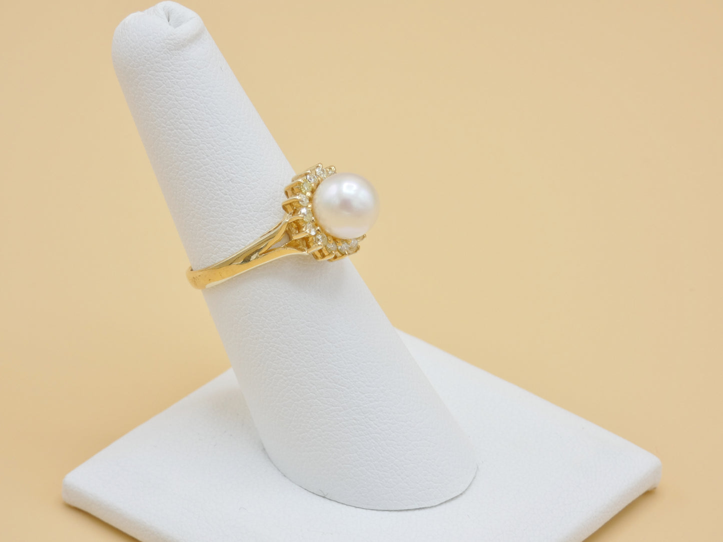 14k Gold Pearl and Halo Diamond Ring