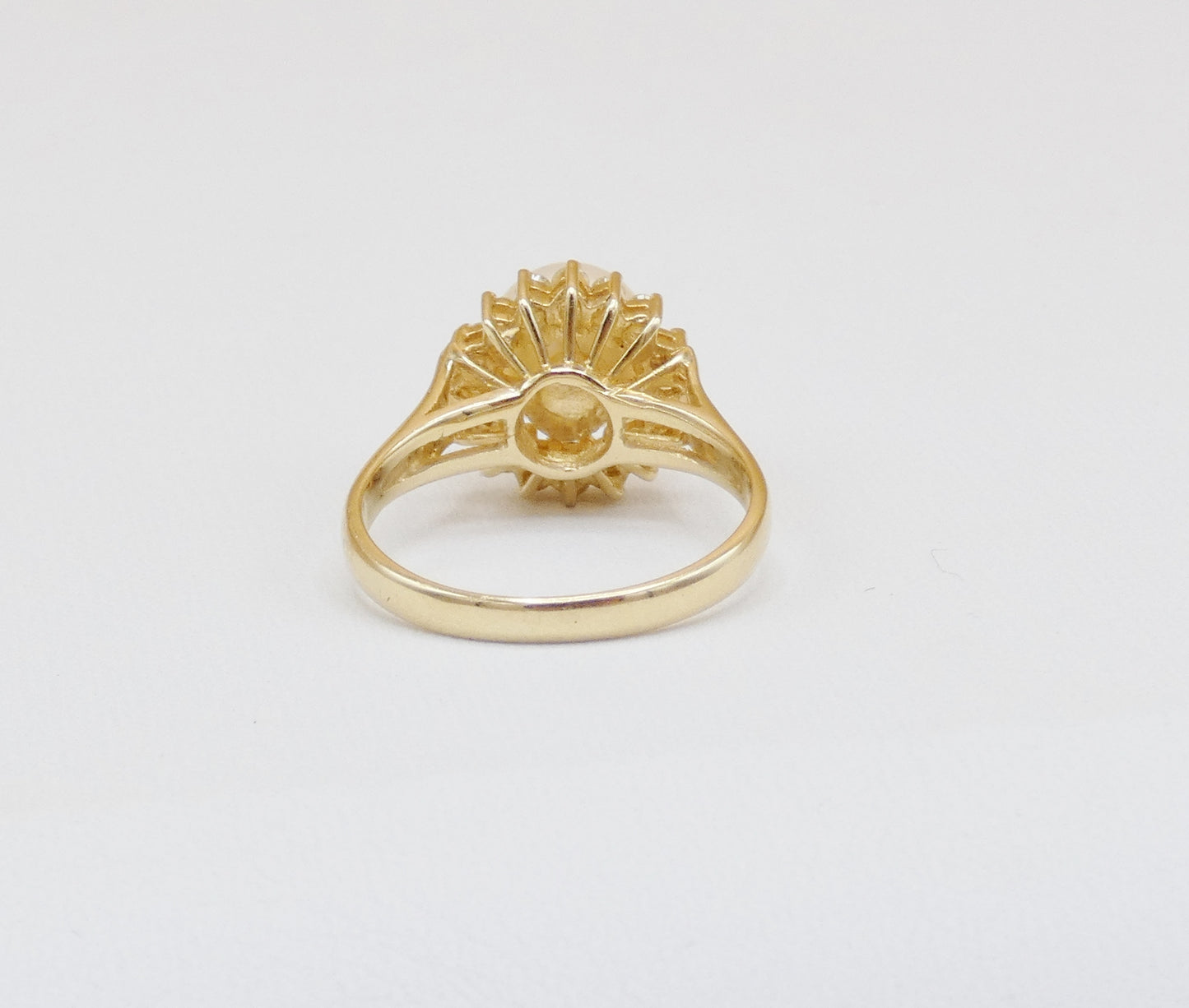 14k Gold Pearl and Halo Diamond Ring