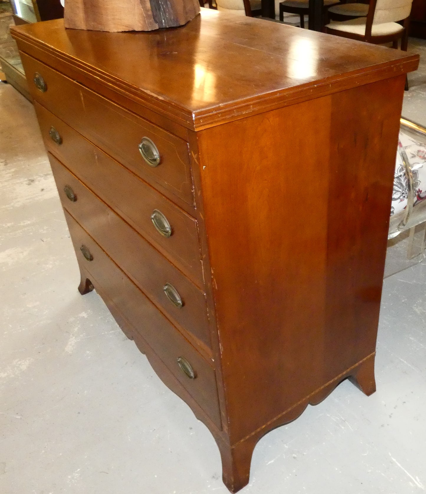 Hepplewhite Chest Dresser