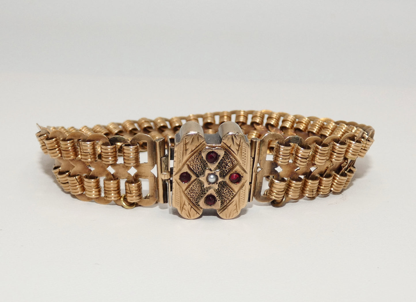 Victorian 10K Gold Book Chain Bracelet
