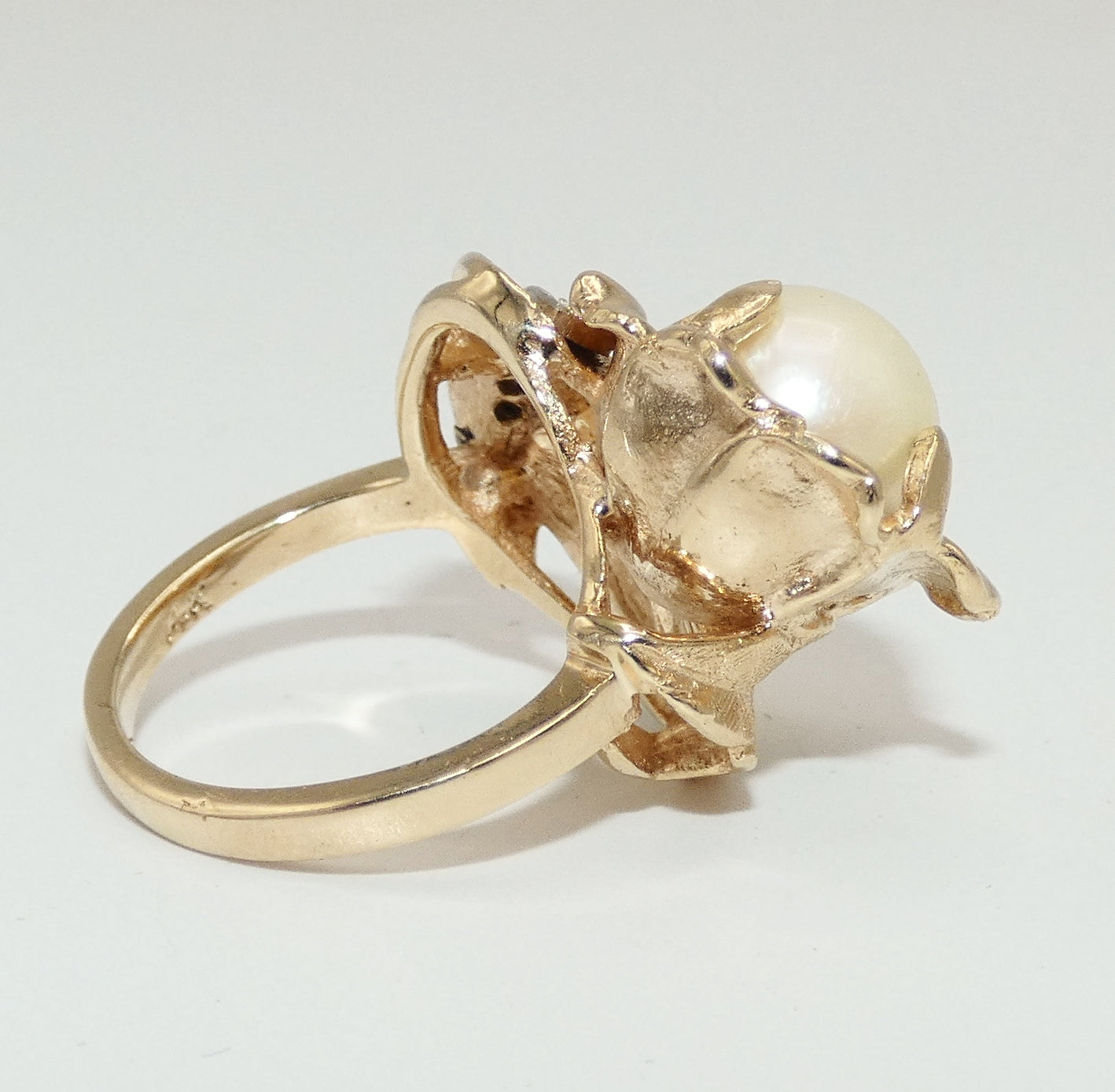 14K Gold Pearl & Diamond Ring