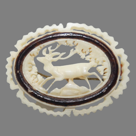 Celluloid Outdoor Buck Deer Woodland Scene Pin