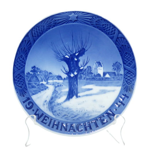 Royal Copenhagen 1944 Christmas Plate