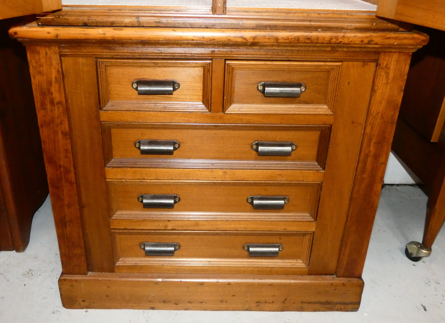 Cupboard with Upper Doors and Lower Drawers