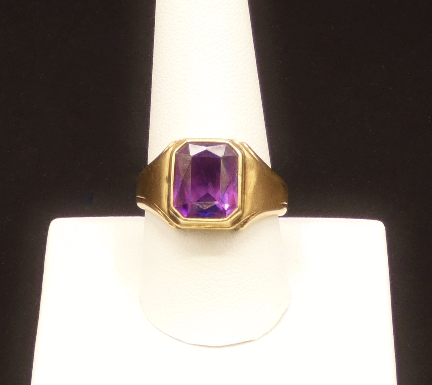 10K Gold Pink Sapphire Ring
