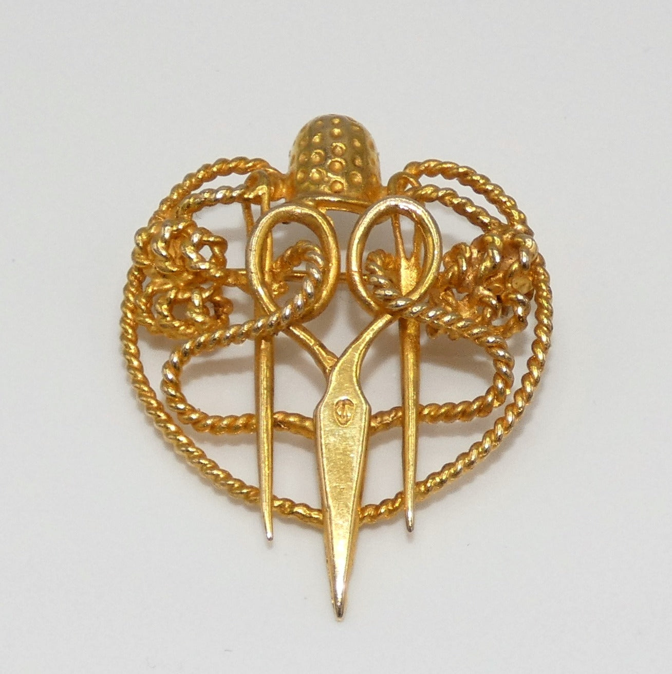 14K Gold Sewing Circle Pin Brooch